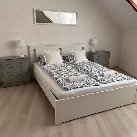 Pacsirta Apartman Grand Eger Ngoại thất bức ảnh