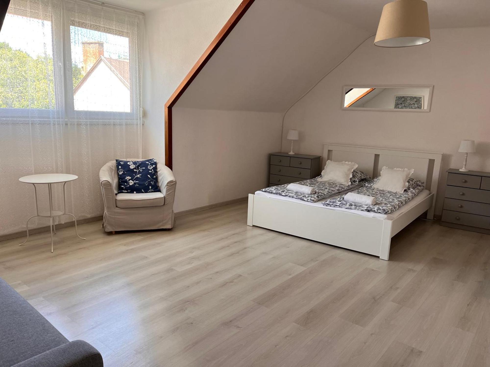 Pacsirta Apartman Grand Eger Ngoại thất bức ảnh