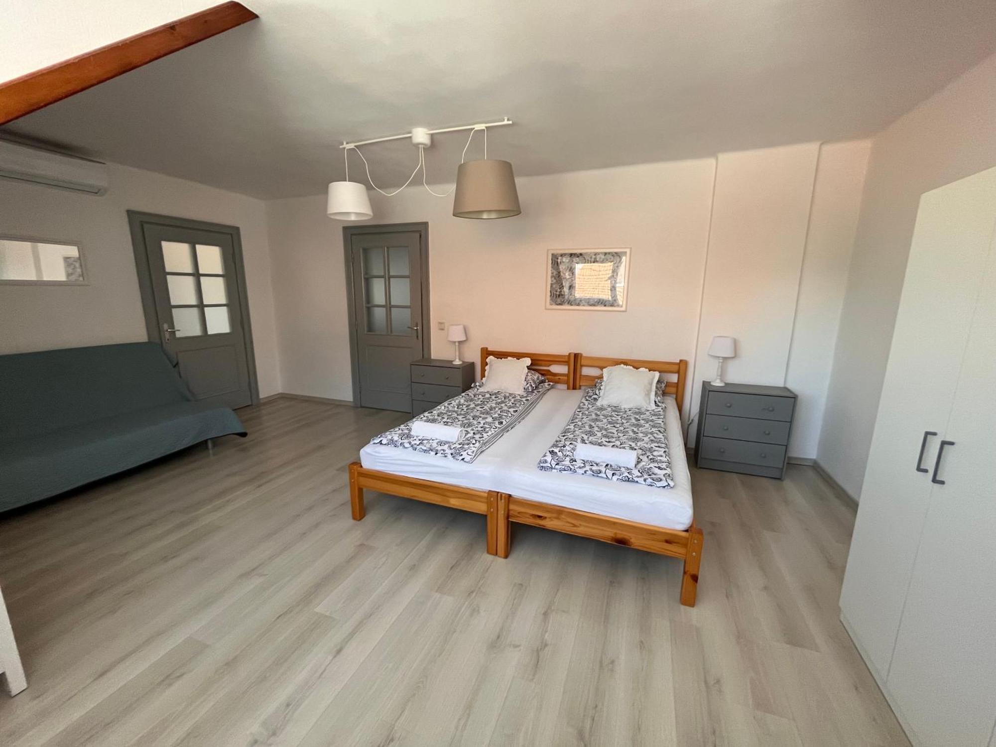 Pacsirta Apartman Grand Eger Ngoại thất bức ảnh